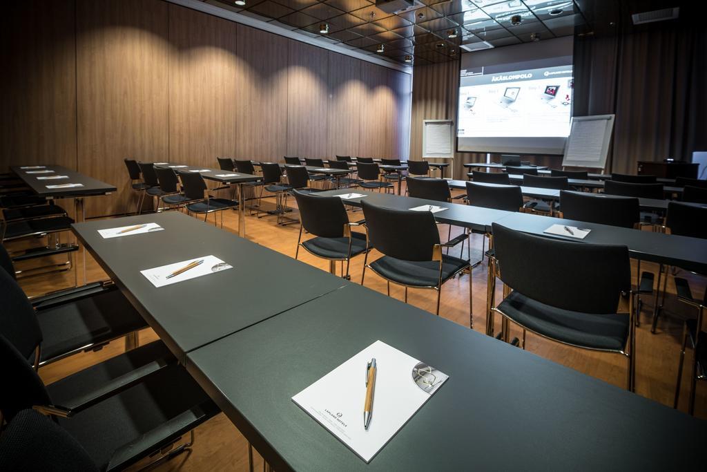 Lapland Hotels Oulu Bagian luar foto
